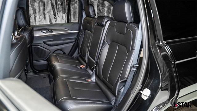 new 2025 Jeep Grand Cherokee car, priced at $51,480