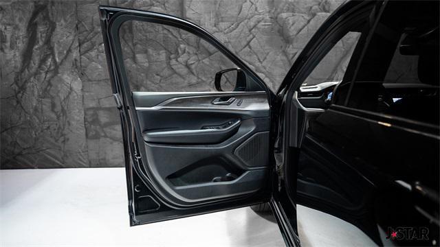 new 2025 Jeep Grand Cherokee car, priced at $51,480