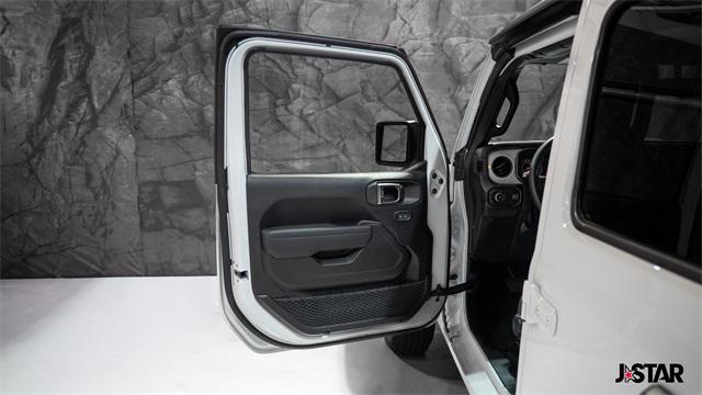 new 2025 Jeep Wrangler car, priced at $38,750