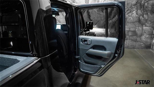 new 2025 Jeep Gladiator car, priced at $50,215