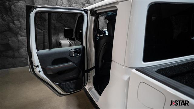 new 2025 Jeep Gladiator car, priced at $52,375