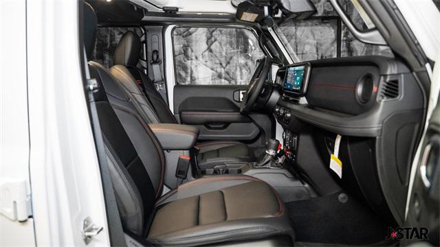 new 2025 Jeep Gladiator car, priced at $52,375