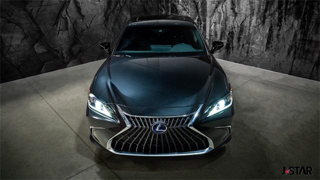 used 2022 Lexus ES 300h car, priced at $34,500