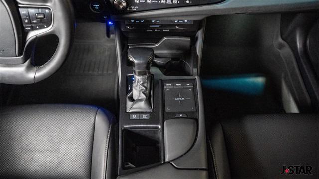 used 2022 Lexus ES 300h car, priced at $34,500