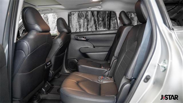 used 2023 Toyota Highlander car, priced at $37,500