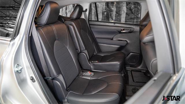 used 2023 Toyota Highlander car, priced at $37,500