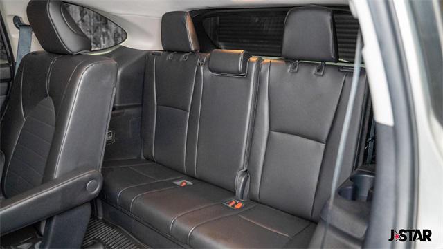 used 2023 Toyota Highlander car, priced at $37,500