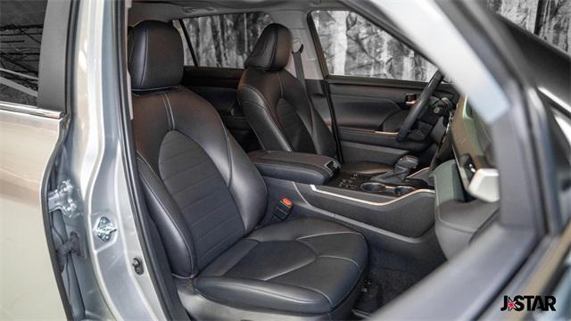 used 2023 Toyota Highlander car, priced at $37,500