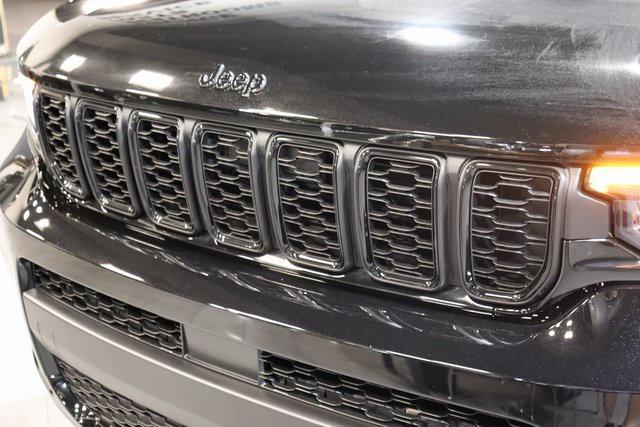 new 2024 Jeep Grand Cherokee L car, priced at $45,000