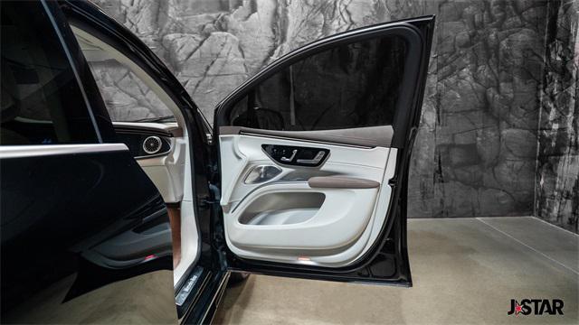used 2023 Mercedes-Benz EQS 580 car, priced at $61,500