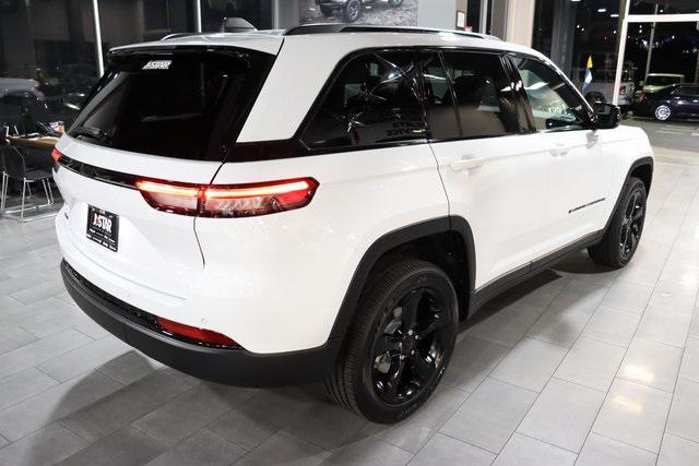 new 2024 Jeep Grand Cherokee car, priced at $41,000