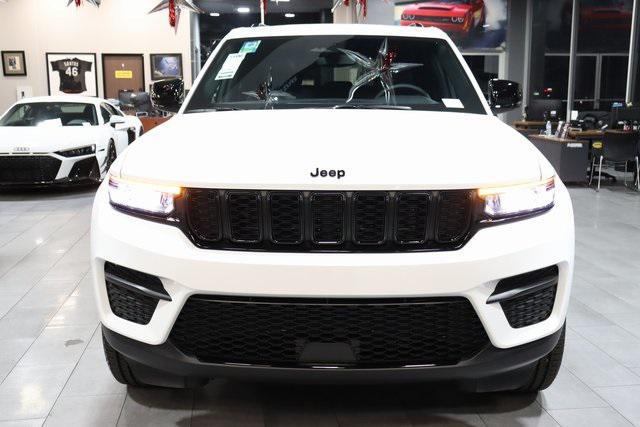 new 2024 Jeep Grand Cherokee car, priced at $41,000