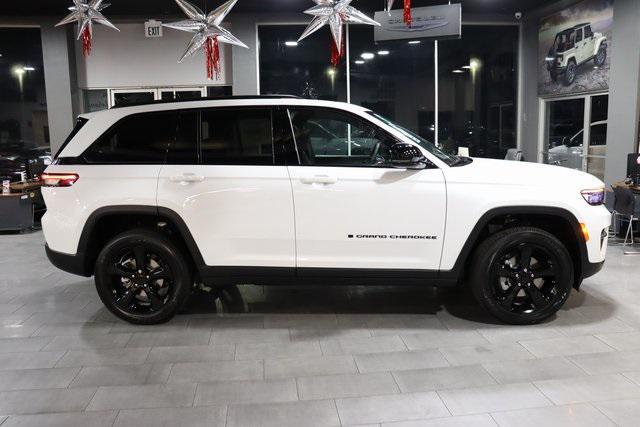 new 2024 Jeep Grand Cherokee car, priced at $41,000