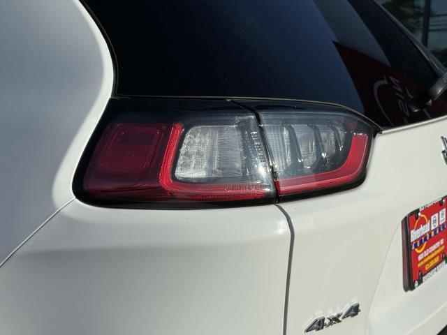 used 2020 Jeep Cherokee car, priced at $17,990