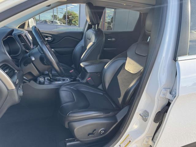 used 2020 Jeep Cherokee car, priced at $17,990