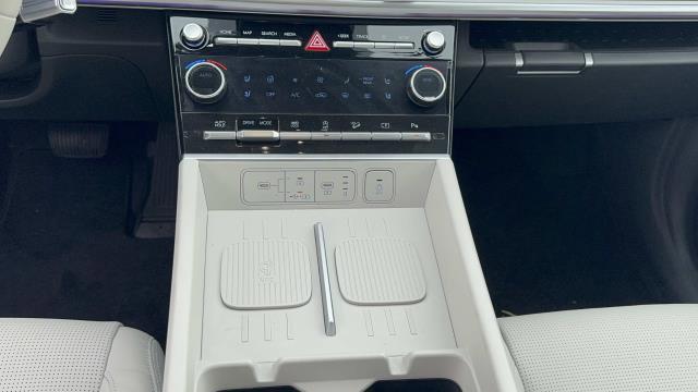 used 2024 Hyundai Santa Fe car, priced at $39,990