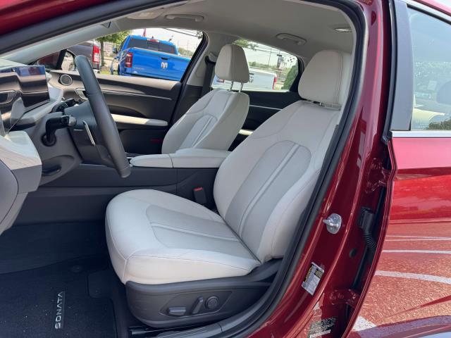 used 2024 Hyundai Sonata Hybrid car, priced at $27,990