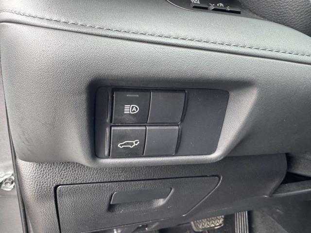 used 2021 Toyota Highlander car, priced at $31,490