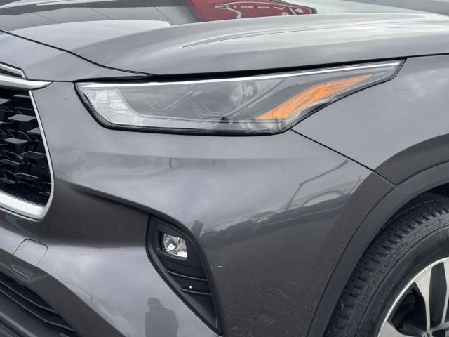 used 2022 Toyota Highlander car, priced at $35,990