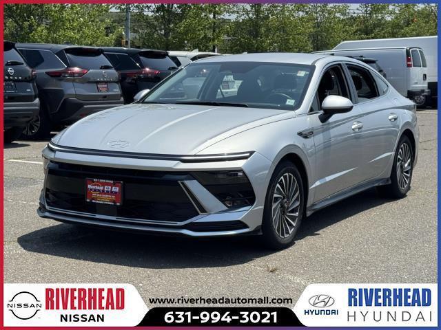 used 2024 Hyundai Sonata Hybrid car, priced at $27,490