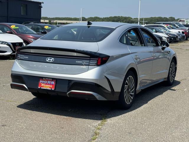 used 2024 Hyundai Sonata Hybrid car, priced at $27,490