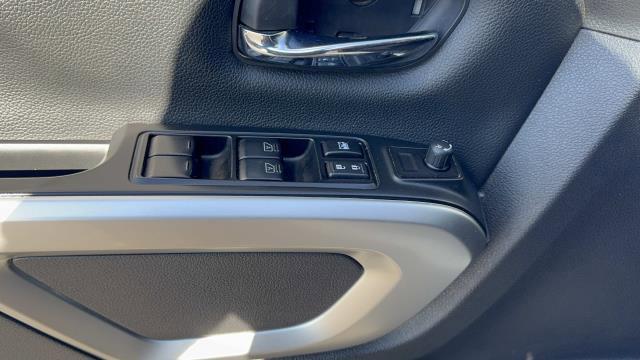 used 2023 Nissan Titan car, priced at $31,990