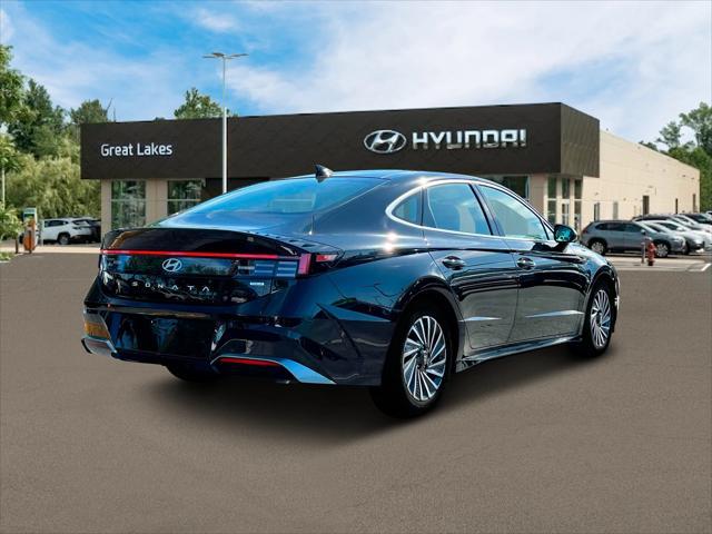 new 2025 Hyundai Sonata Hybrid car, priced at $38,350