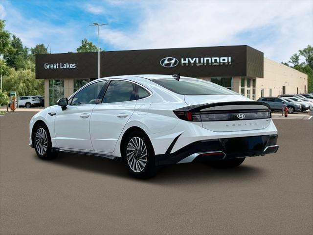 new 2025 Hyundai Sonata Hybrid car, priced at $33,025