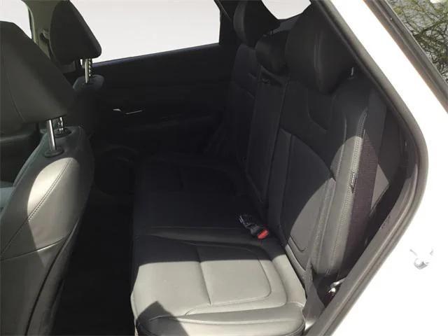 new 2025 Hyundai TUCSON Hybrid car, priced at $38,028