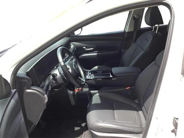 new 2025 Hyundai TUCSON Hybrid car, priced at $38,028