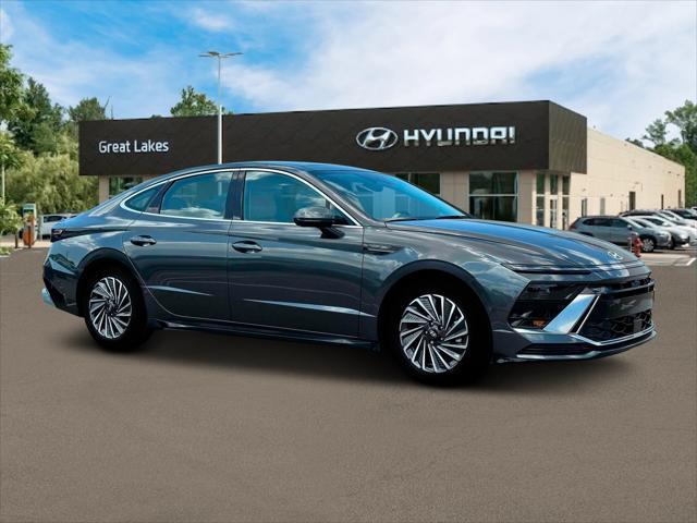 new 2025 Hyundai Sonata Hybrid car, priced at $38,350