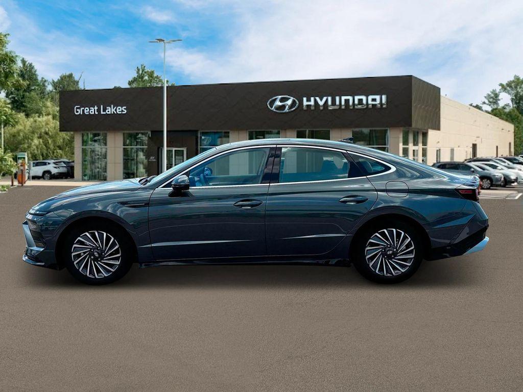 new 2025 Hyundai Sonata Hybrid car, priced at $35,000