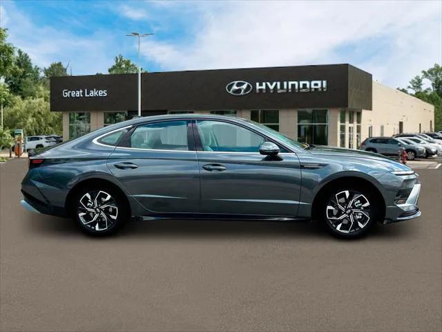 new 2025 Hyundai Sonata car, priced at $28,739