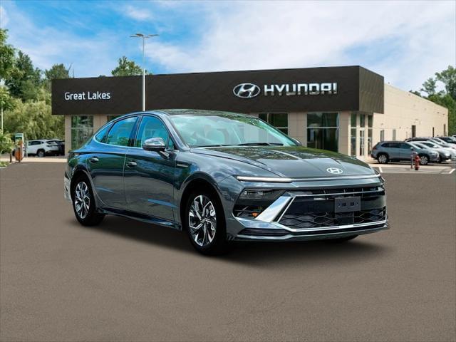 new 2025 Hyundai Sonata car, priced at $28,739