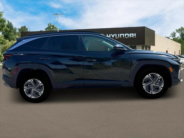 new 2025 Hyundai TUCSON Hybrid car, priced at $34,745
