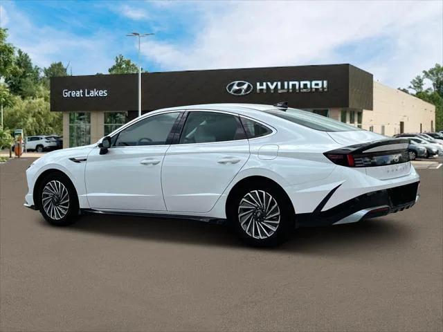 new 2025 Hyundai Sonata Hybrid car, priced at $32,829
