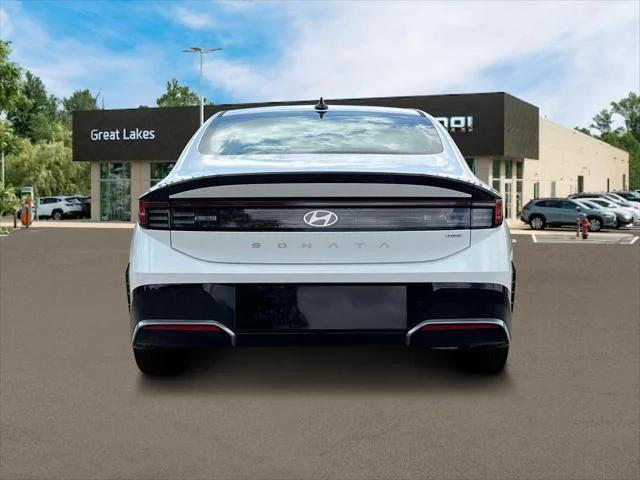 new 2025 Hyundai Sonata Hybrid car, priced at $32,829