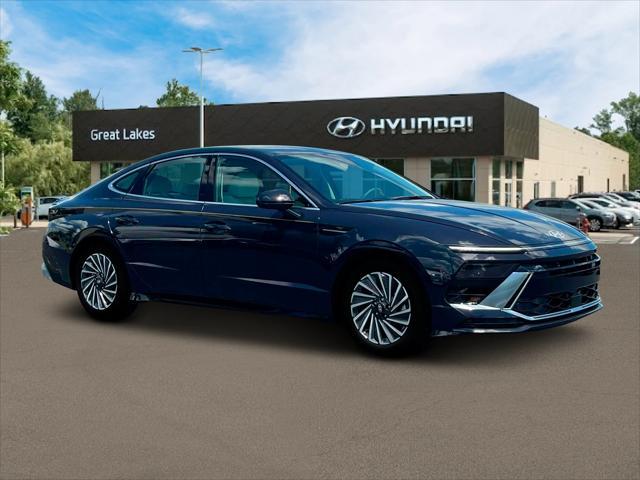 new 2025 Hyundai Sonata Hybrid car, priced at $32,543