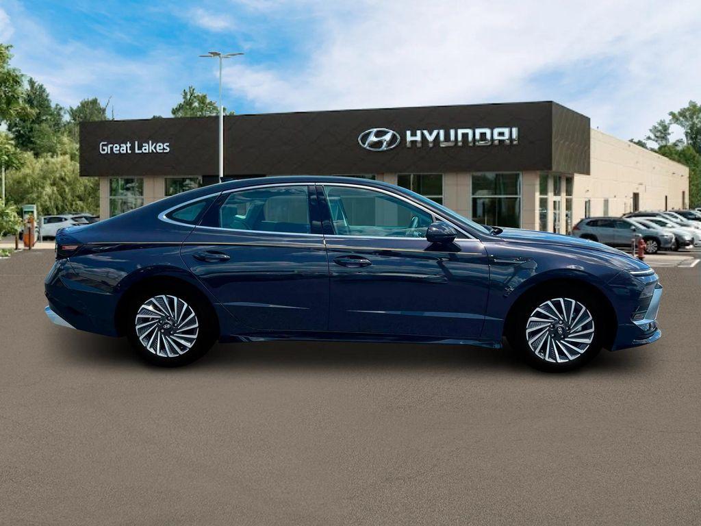 new 2025 Hyundai Sonata Hybrid car, priced at $28,793
