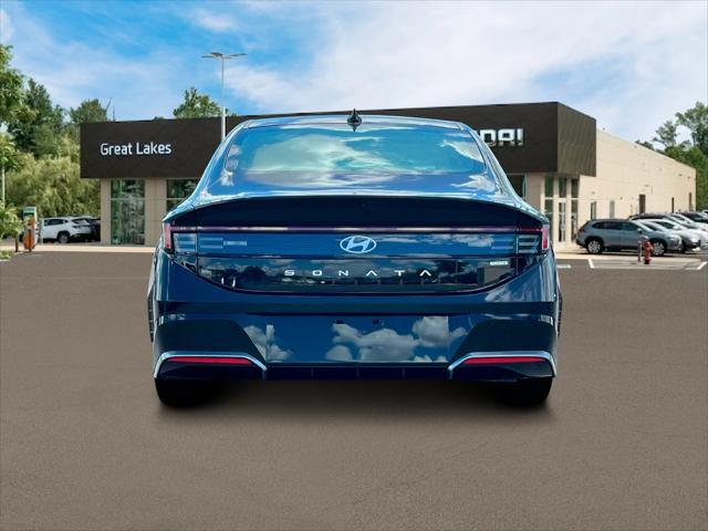 new 2025 Hyundai Sonata Hybrid car, priced at $32,543