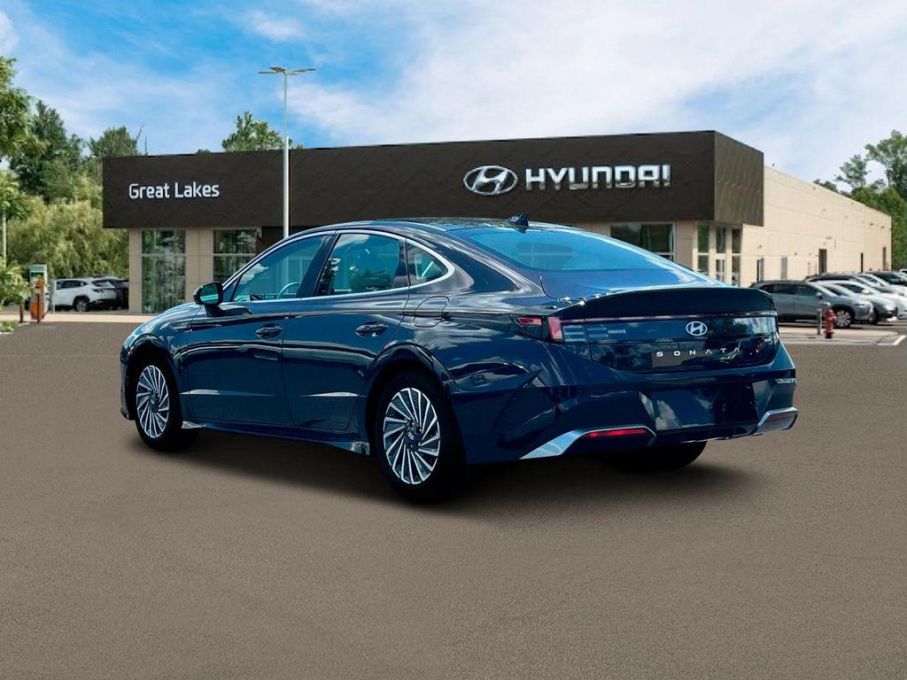 new 2025 Hyundai Sonata Hybrid car, priced at $28,793