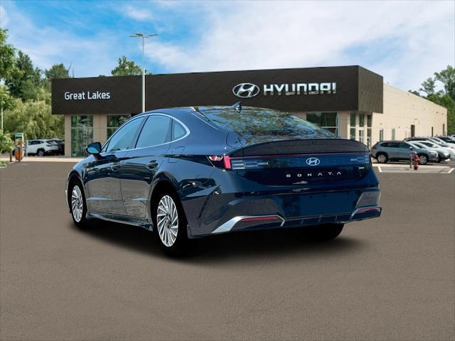 new 2025 Hyundai Sonata Hybrid car, priced at $32,383