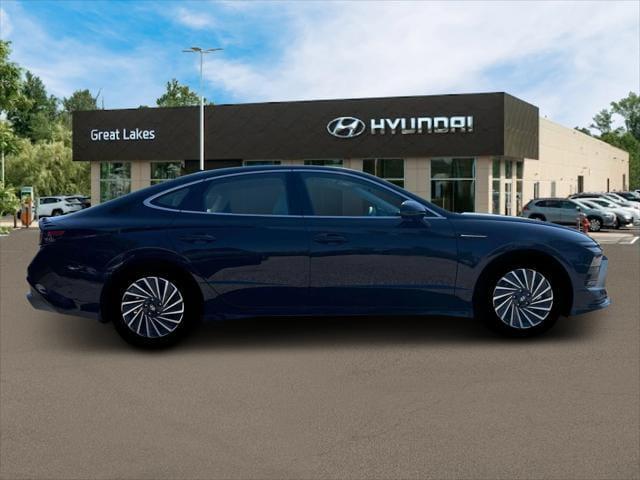 new 2025 Hyundai Sonata Hybrid car, priced at $32,383