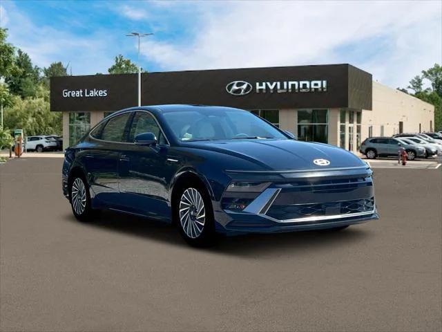 new 2025 Hyundai Sonata Hybrid car, priced at $32,383