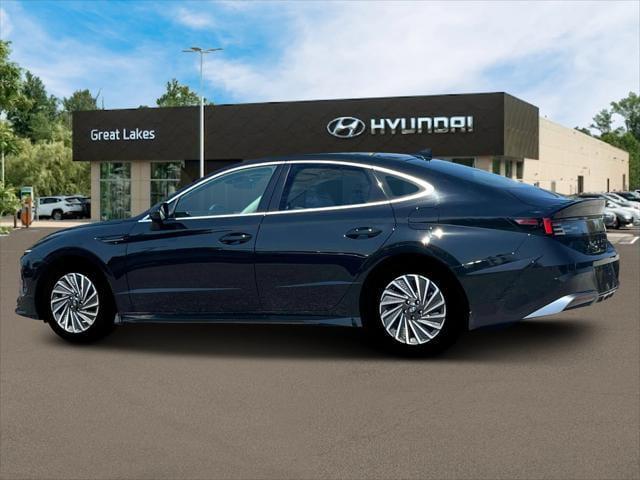 new 2025 Hyundai Sonata Hybrid car, priced at $32,383