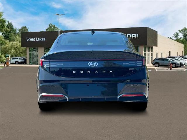new 2025 Hyundai Sonata Hybrid car, priced at $32,383