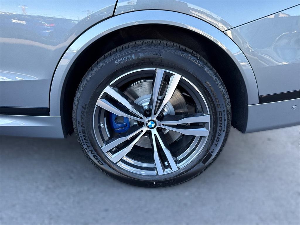 new 2026 BMW X7 car, priced at $121,790