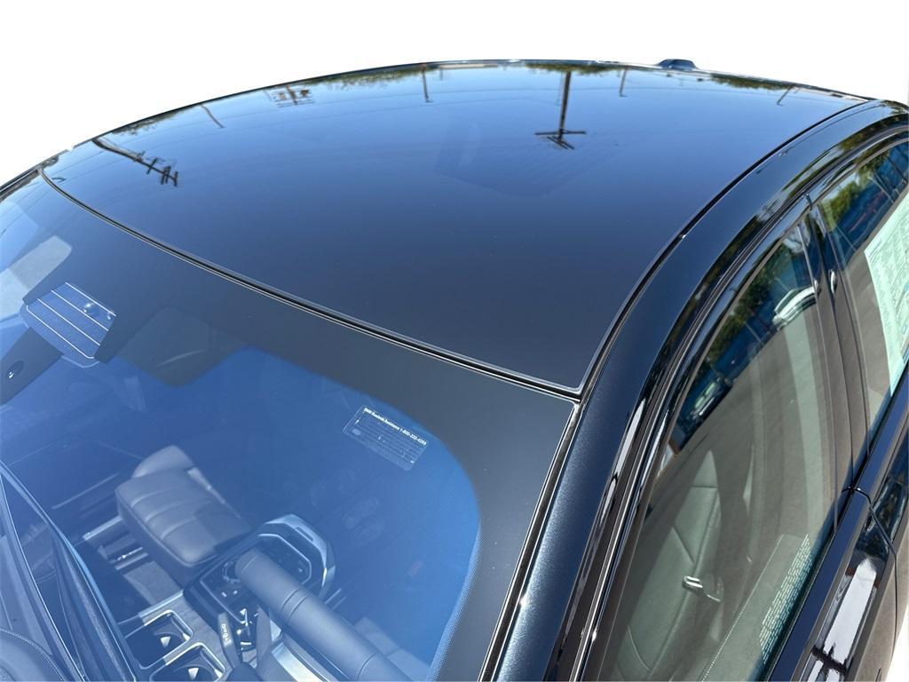 new 2025 BMW 760 car, priced at $148,475