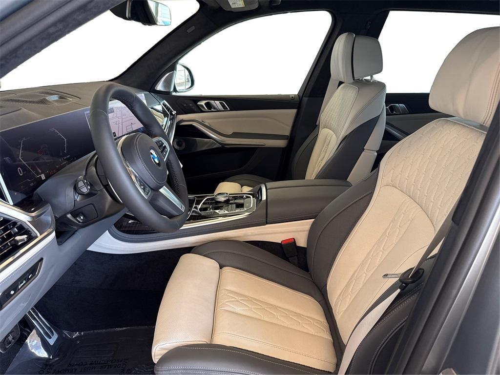new 2026 BMW X7 car, priced at $121,425
