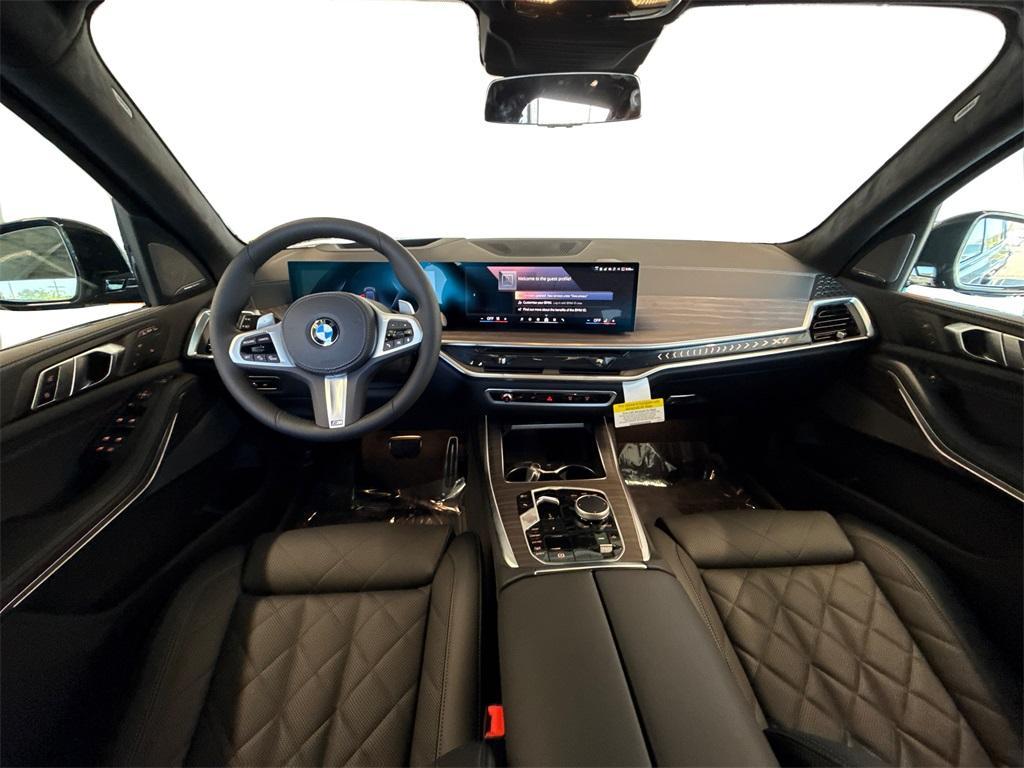 new 2026 BMW X7 car, priced at $97,125